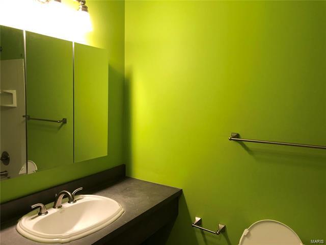 Foto del edificio - 7731 Hazelcrest Dr