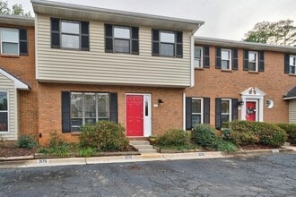 Building Photo - 3225 Cape Cir