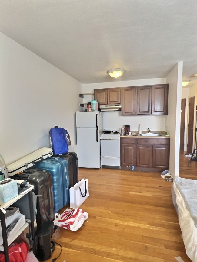 Photo - 1027 Commonwealth Ave Townhome
