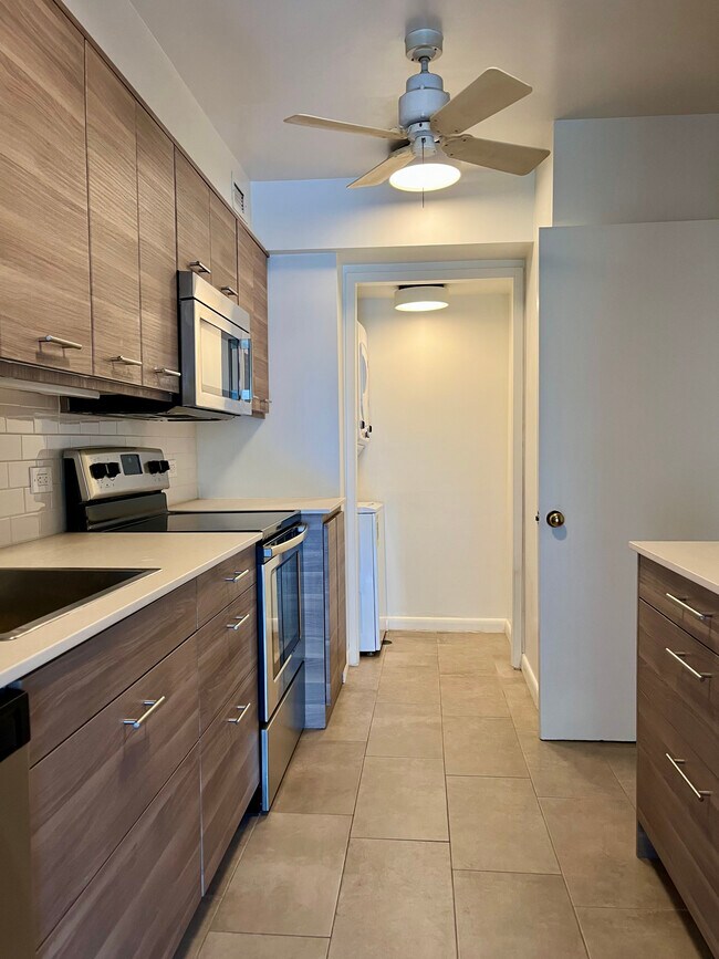 Foto del edificio - 1001 26th St NW