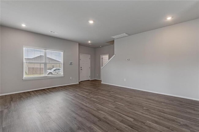 Building Photo - 923 S Nighthawk Ln