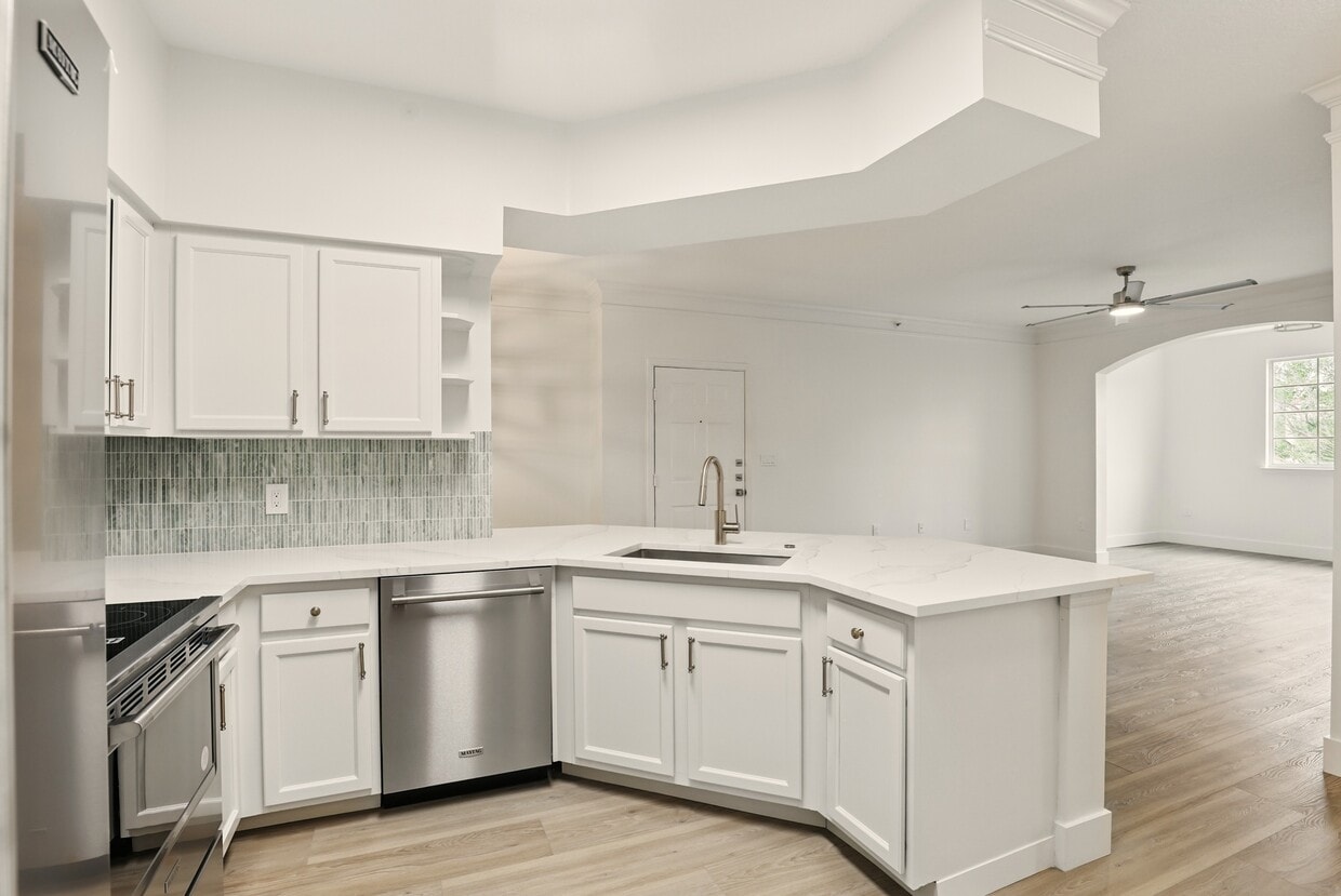 Large Open Floor Plan - 9845 Baywinds Dr (West Palm Beach, FL)