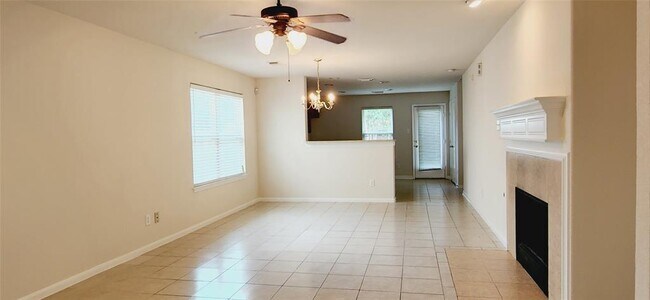 Building Photo - 13307 Ridgewood Knoll Ln
