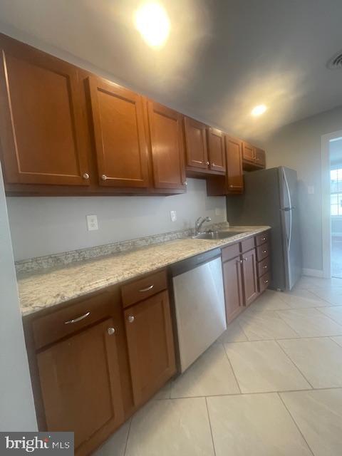 Foto del edificio - 63 Holden Dr