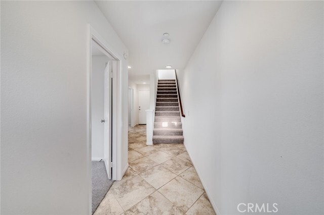 Building Photo - 814 Silk Tree