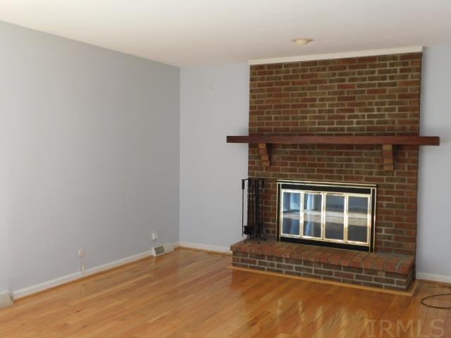 Building Photo - 7577 Nottingham Dr