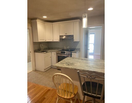 Foto del edificio - 799 E 3rd St