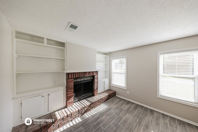 Building Photo - 707 Bahia Ln