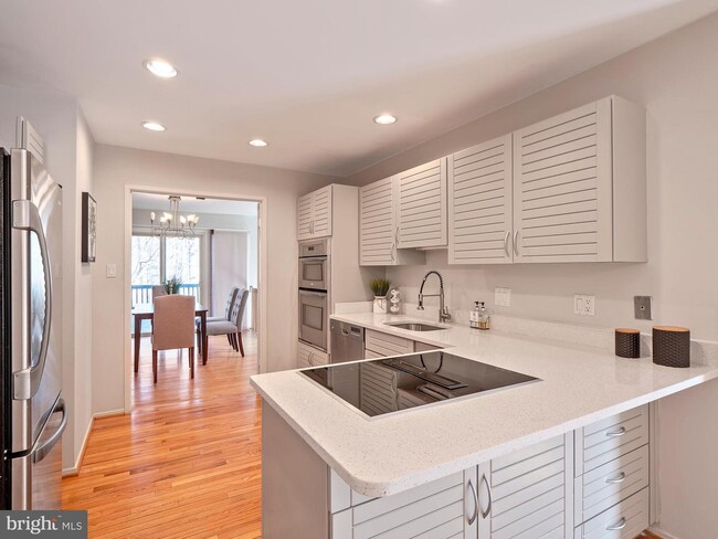 Building Photo - 7801 Whiterim Terrace