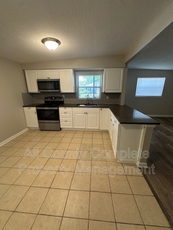 Foto del edificio - 3262 Dignan St