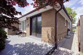 Building Photo - 333 Louis Dr