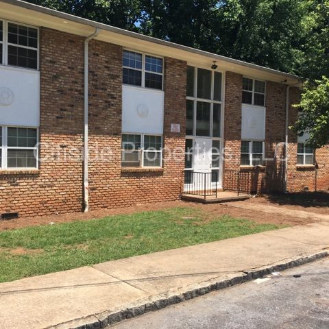 Primary Photo - 1618 Line Cir