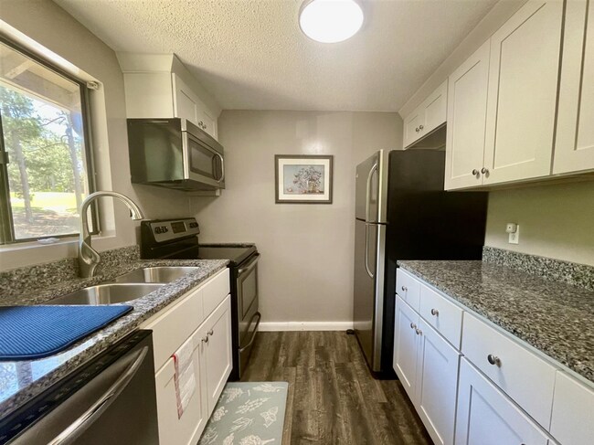 Foto del edificio - 1175 St Andrews Dr