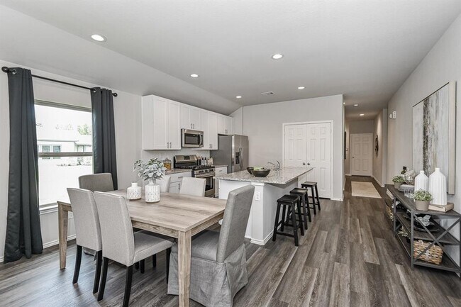 Building Photo - 2106 Brixham Bluff Ln