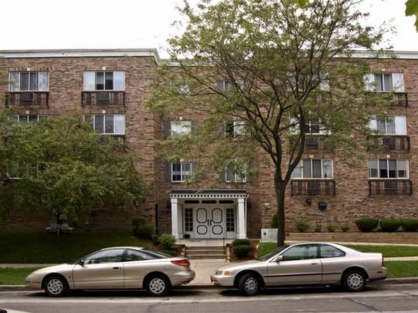 Main Entrance - 2535 N Prospect Ave