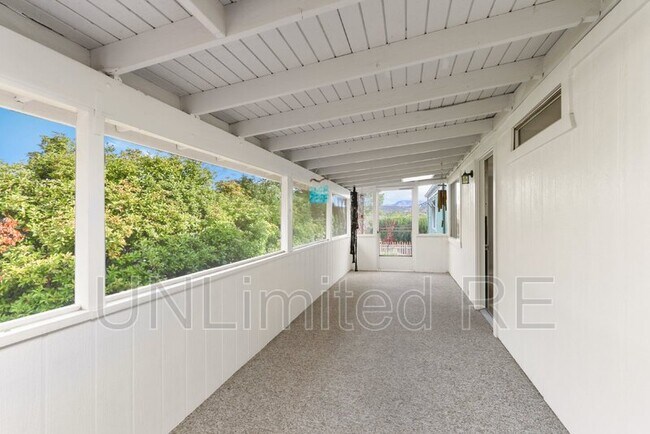 Building Photo - 6770 W Arizona 89a