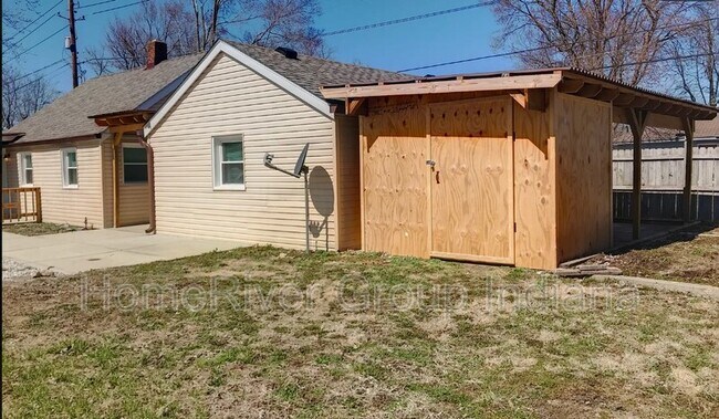 Building Photo - 5018 W Beecher St