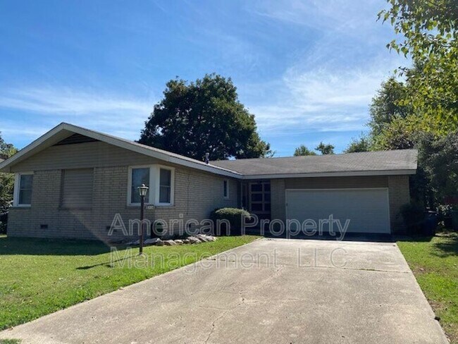 Foto del edificio - 5316 E 29th St