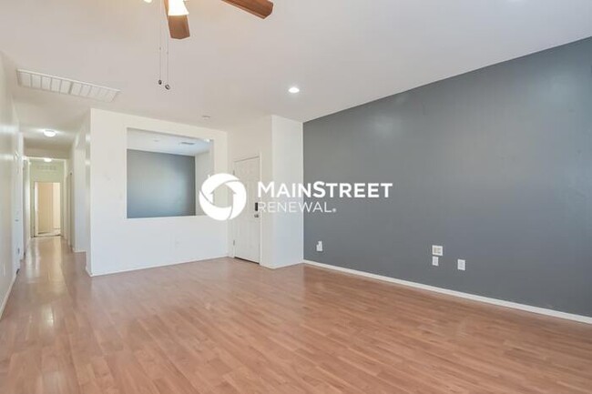 Building Photo - 5011 E Fishhook Ct