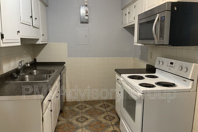 Foto del edificio - 3037 SW Lydia Ave
