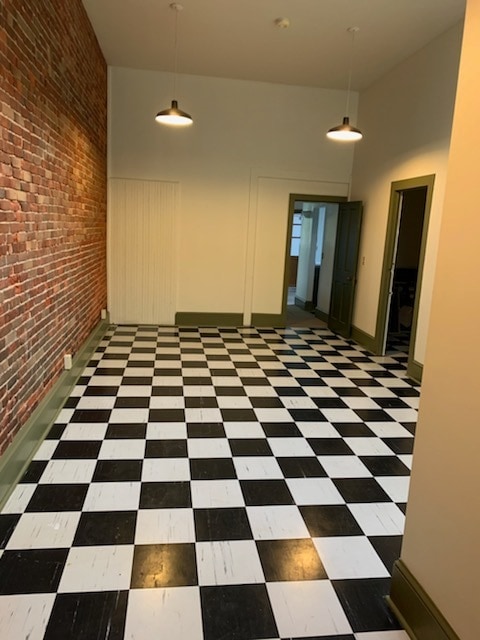 Bonus Room - 129 E Main St
