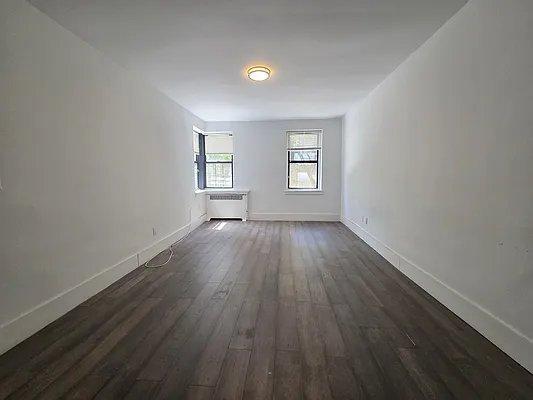Foto del edificio - 0 bedroom in Bronx NY 10468