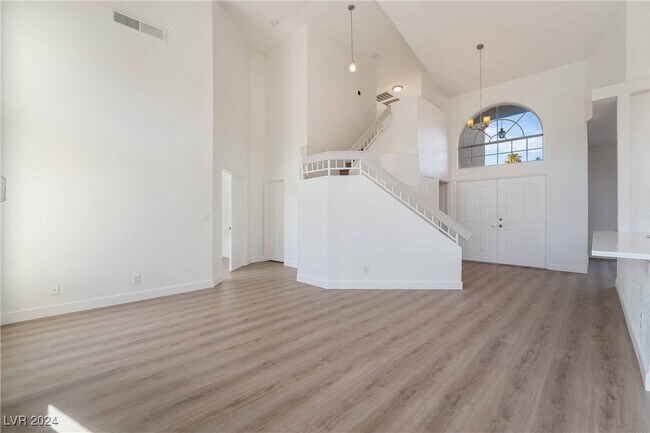 Building Photo - 2595 Ashmoore Dr