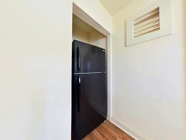 Foto del edificio - 305 Fife Street Unit 4