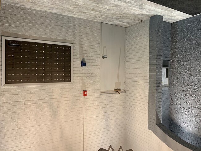 Foto del edificio - 375 Plum Creek Dr