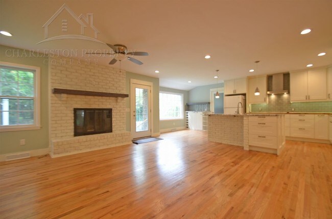 Building Photo - 810 McCants Dr
