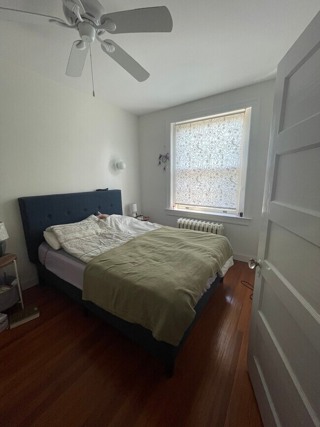 1709 Lamont St NW Unit 2nd Floor, Washington, DC 20010 1709 Lamont St