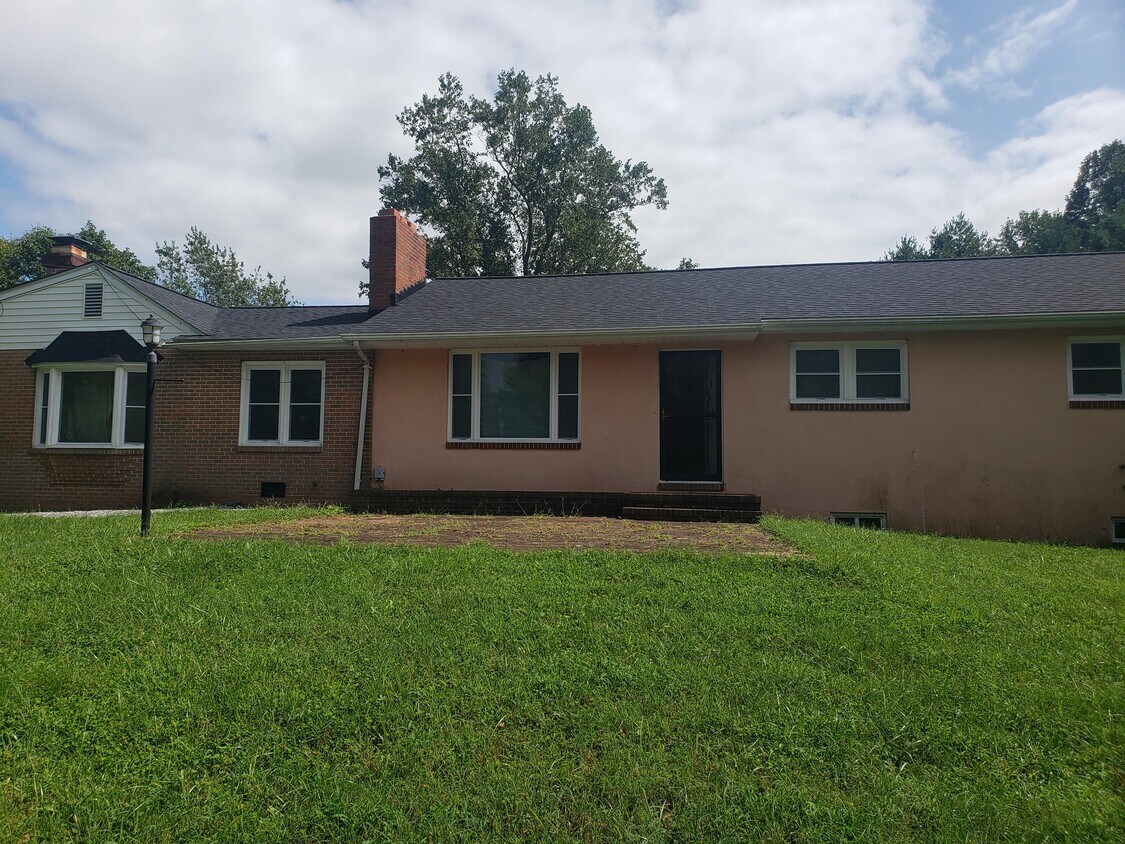 4089 Solomons Island Rd, Harwood, MD 20776 House for Rent in Harwood