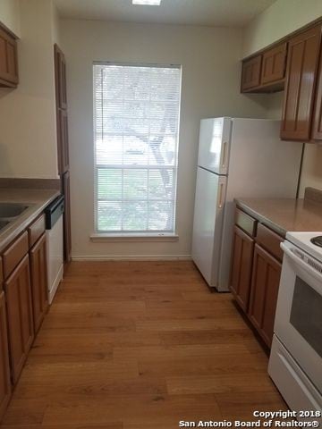 Foto del edificio - 8934 Golden Brook