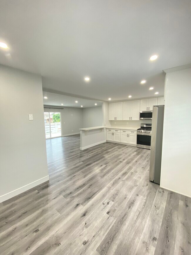 Foto del edificio - 1148 Florence St