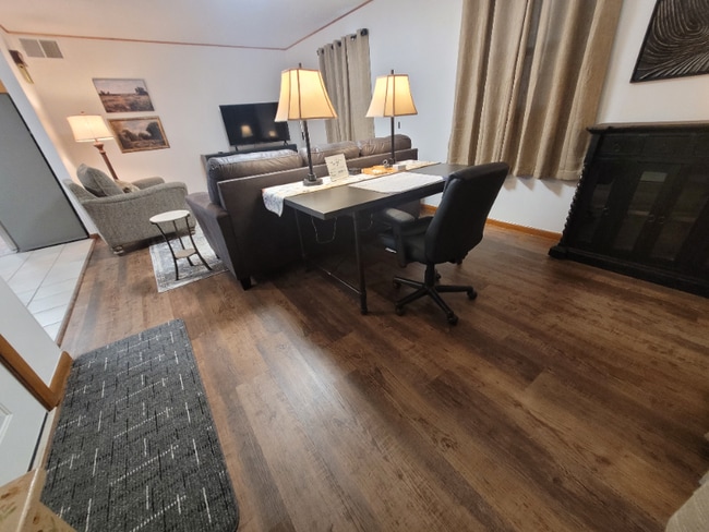 Building Photo - 1203 N Main St