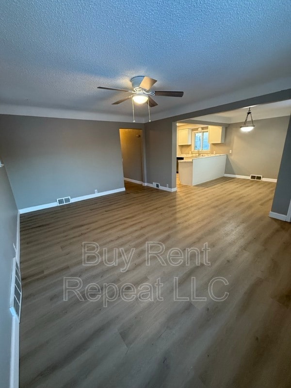 Foto del edificio - 22847 Panama Ave