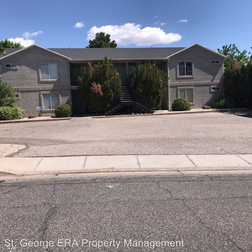 Primary Photo - 2639 E 700 N