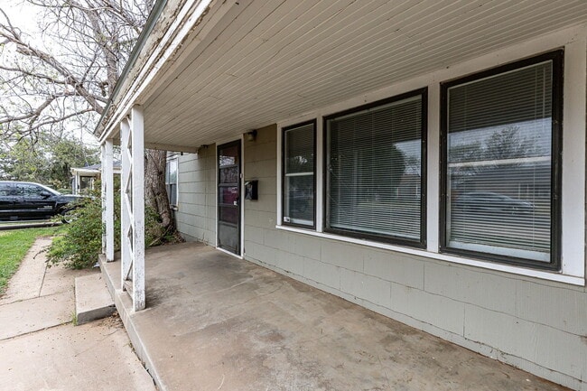 Foto del edificio - 3 Bedroom Home for under $1000
