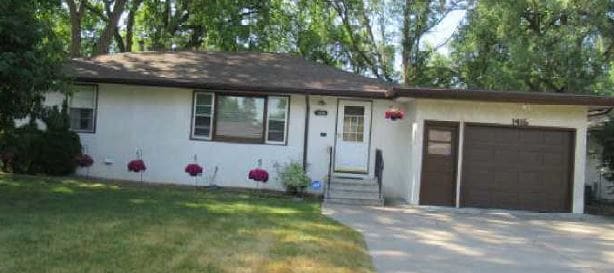 Front view - 1416 39th Ave NE