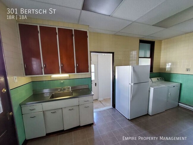 Building Photo - 1st floor: 1 Bedroom / 1 Bathroom in Lansf...