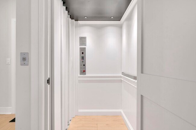 Foto del edificio - 14 Davis Dr