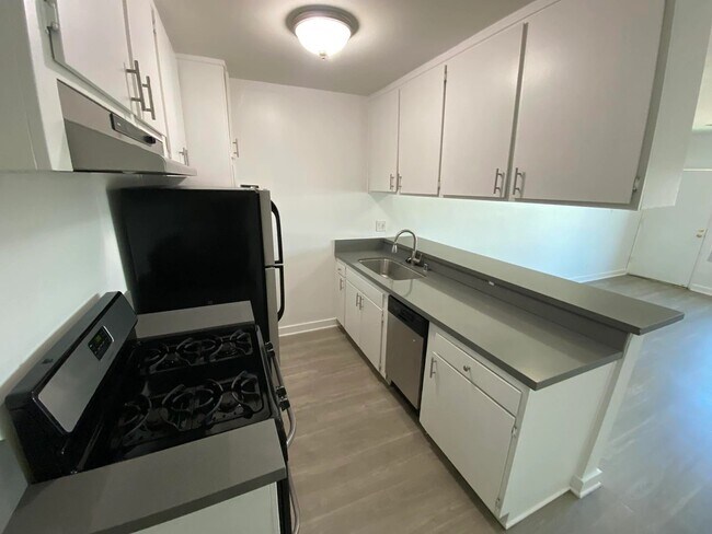 Foto del edificio - 5307 Sepulveda Blvd