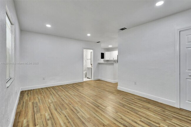 Foto del edificio - 3032 Glenwood Rd