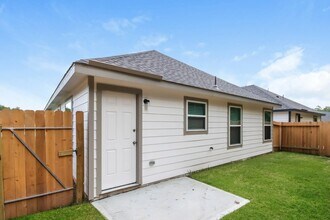Building Photo - 13528 White Ibis St