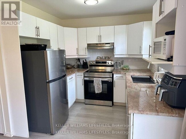 Photo du bâtiment - 50 Chapman Ct