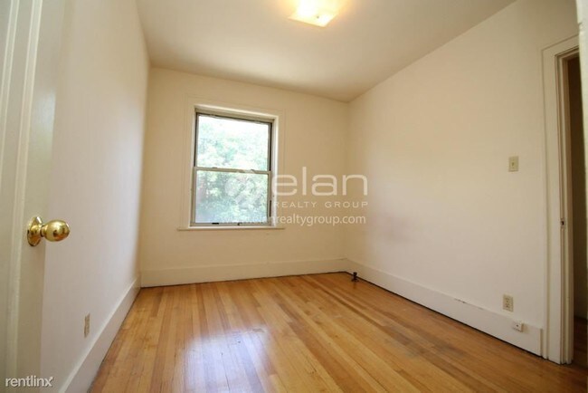 Foto del edificio - 1 br, 1 bath  - 1100 W ROSCOE Apt 21 Unit 21