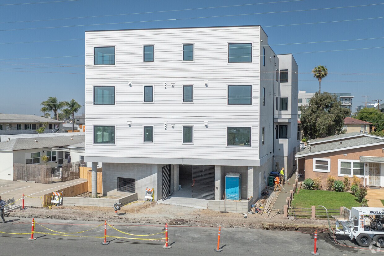 Foto del edificio - 4505 Illinois St