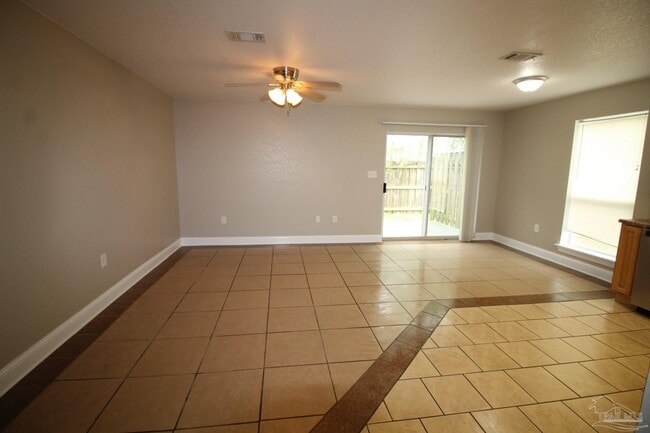 Foto del edificio - 6248 Hamilton Bridge Rd