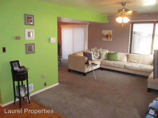 Building Photo - 10137 Scotch Hill Dr