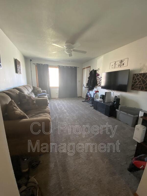 Building Photo - 803 E Harding Dr
